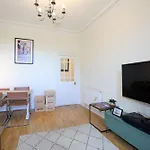 Homely 2Bd Flat Heart Of Edinburgh