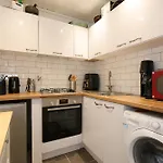 Homely 2Bd Flat Heart Of Edinburgh